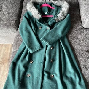 Green winter pea coat